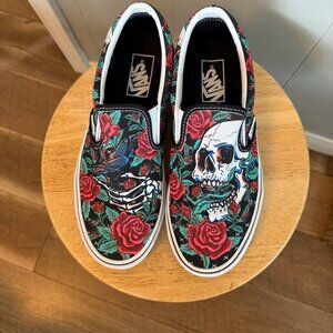 Vans Slip-On Rose Skulls Black, Red & Green Skate Shoes - Size 8womens / 6.5mens